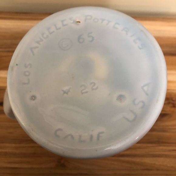 Vintage pitcher by Los Angeles Potteries - Picture 8 of 11